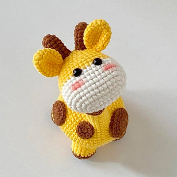 DIY Crochet Giraffe Keychain Kit – 3D Handmade Yarn Doll Pendant Craft Set & Gift