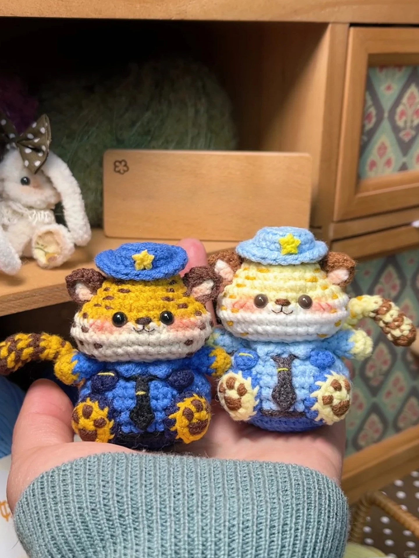 DIY Judy Hopps Crochet Doll Keychain Kit – Handmade Yarn Craft Set, Cute Pendant Gift